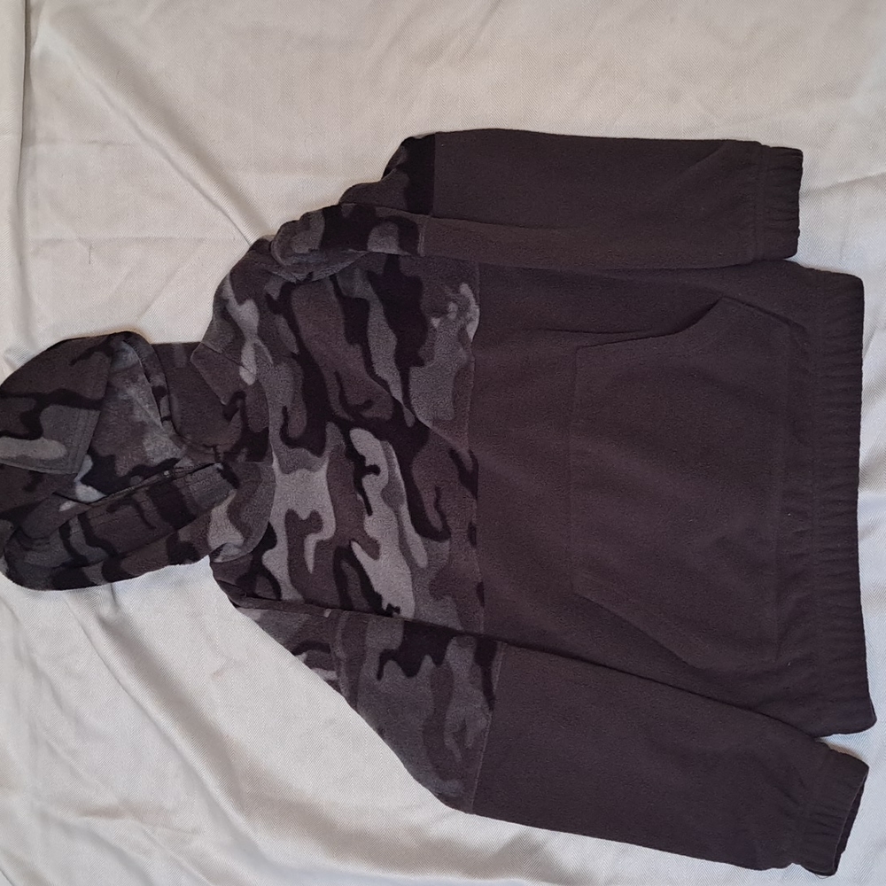 Sonoma size 7 hoodie